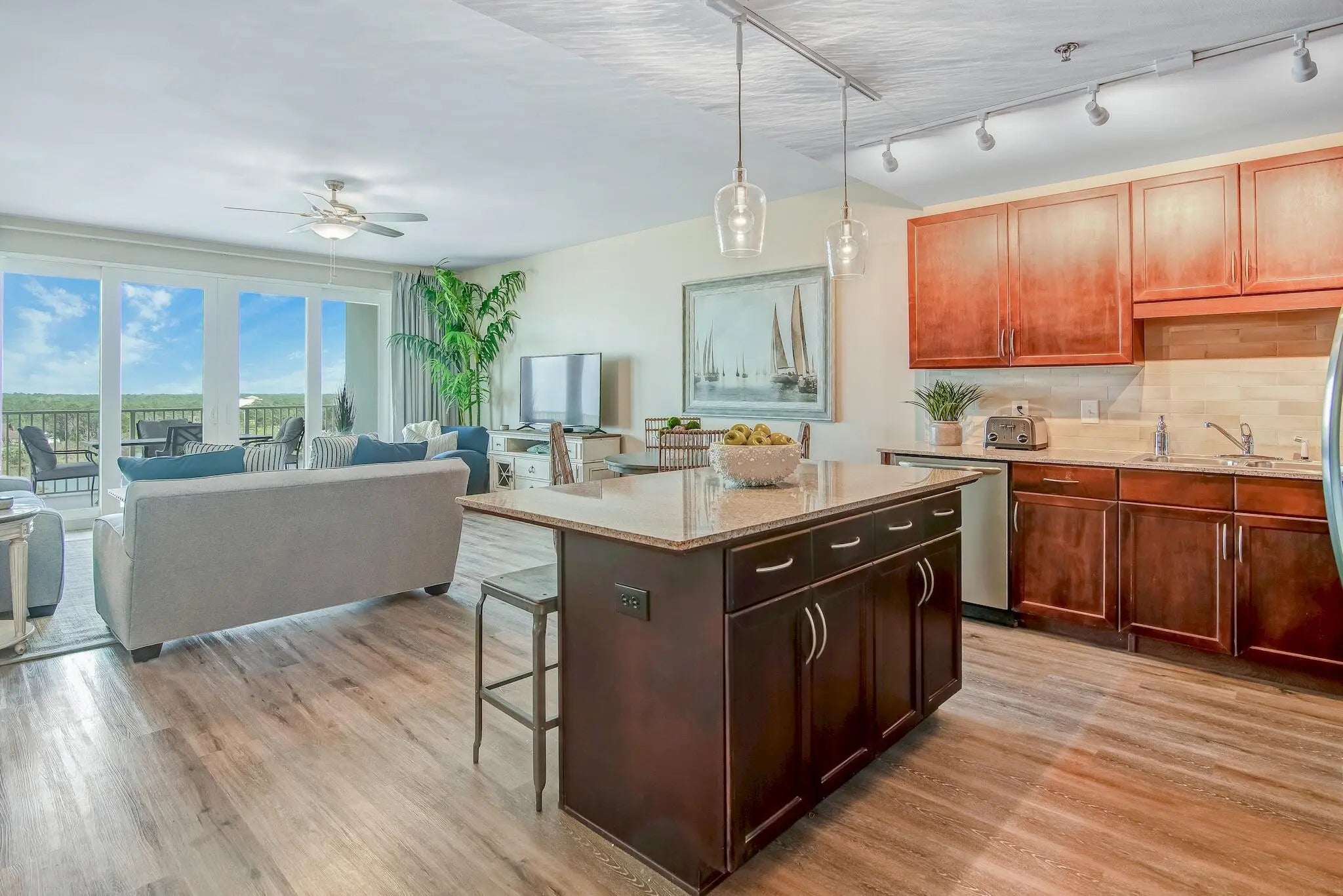 Photo of Listing #992774