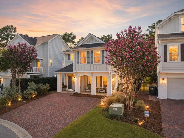 Photo of Listing #991239