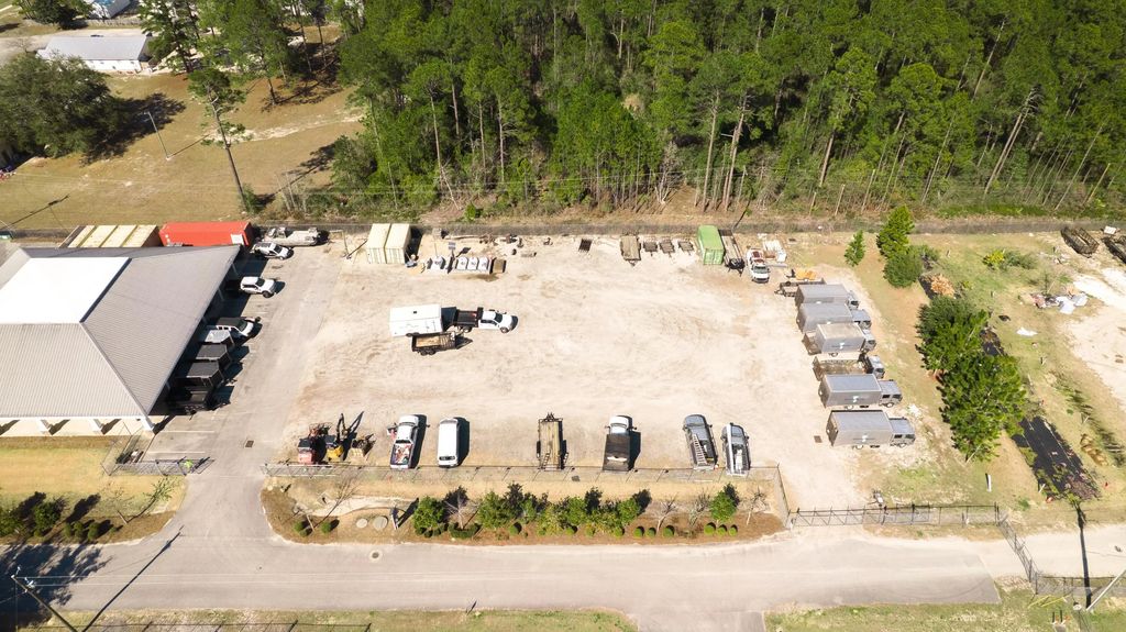 11 of 73 - 15167 Us-331, Freeport, FL