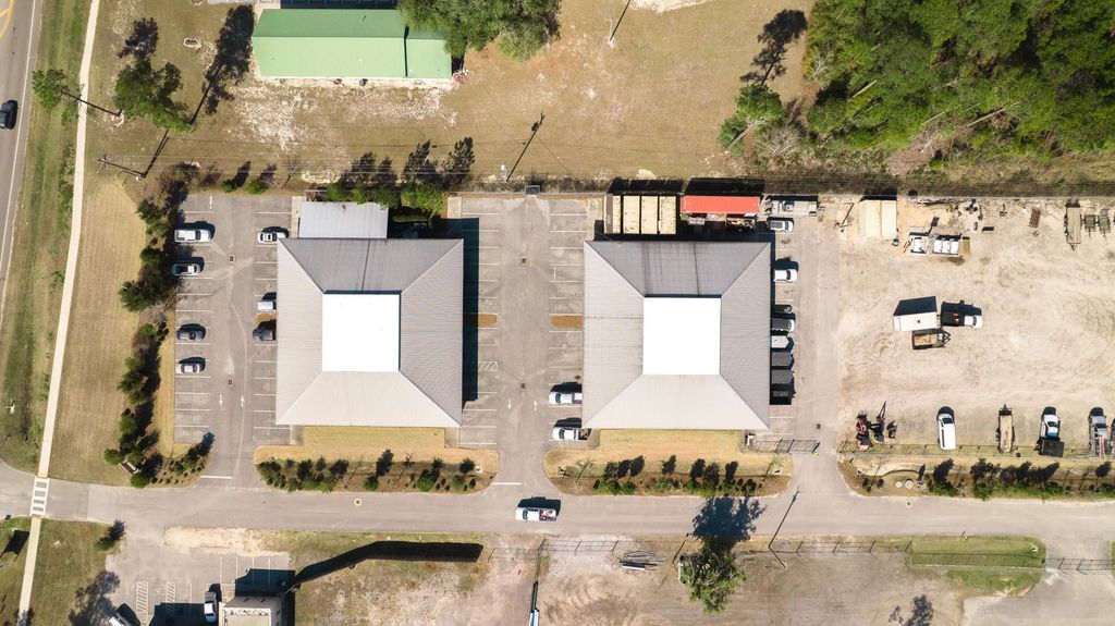 13 of 73 - 15167 Us-331, Freeport, FL