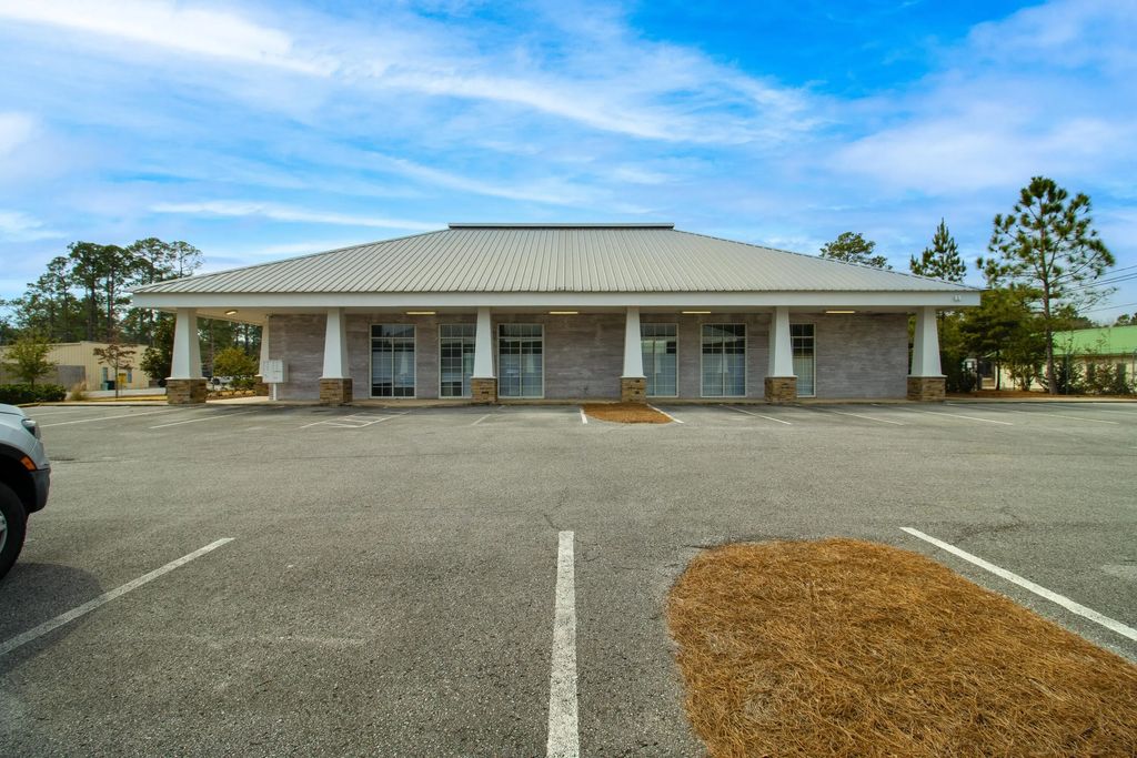 22 of 73 - 15167 Us-331, Freeport, FL