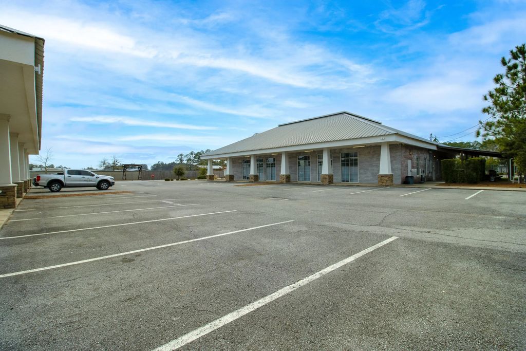 23 of 73 - 15167 Us-331, Freeport, FL