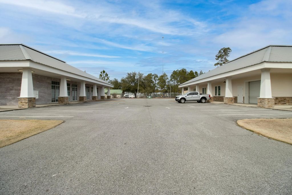 28 of 73 - 15167 Us-331, Freeport, FL