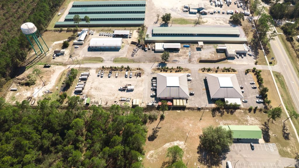 8 of 73 - 15167 Us-331, Freeport, FL