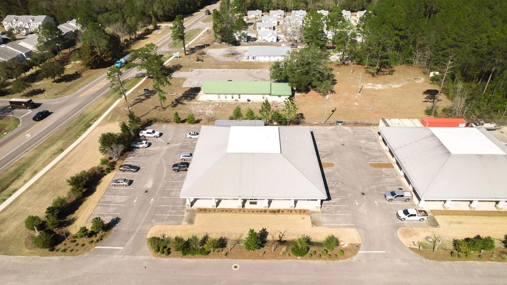 9 of 73 - 15167 Us-331, Freeport, FL