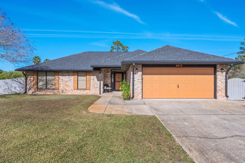 6912 Leisure Street, Navarre