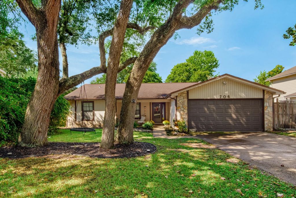706 Providence Way, Niceville