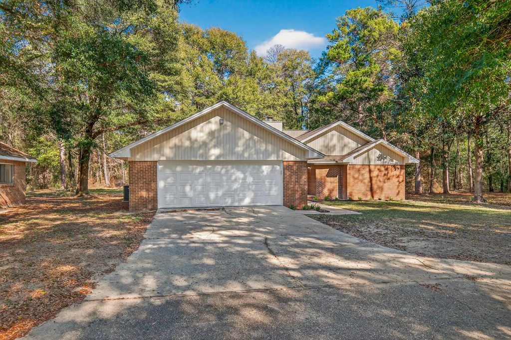 4297 Edge Perry Road, Crestview