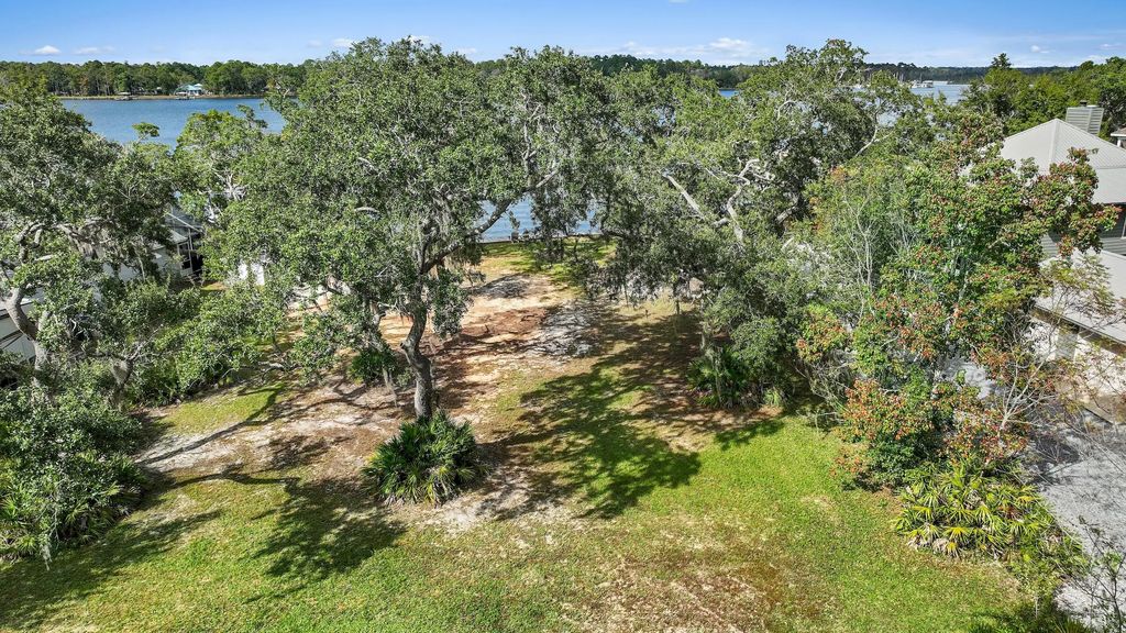 2 of 11 - 448 Holly Point Road, Freeport, FL