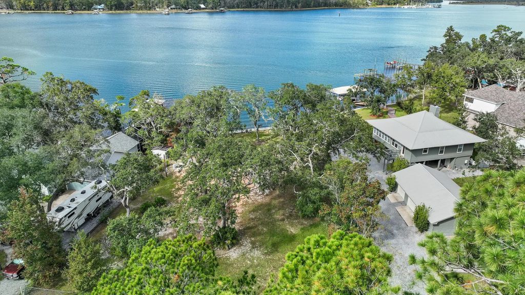 3 of 11 - 448 Holly Point Road, Freeport, FL