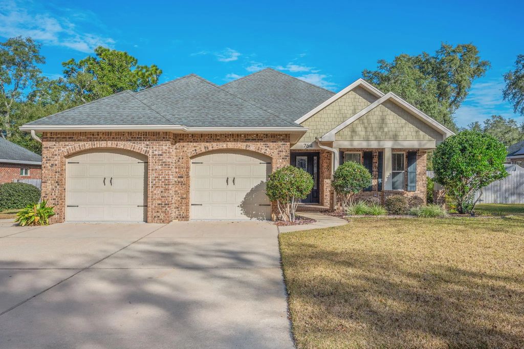 764 Woods Drive, Niceville