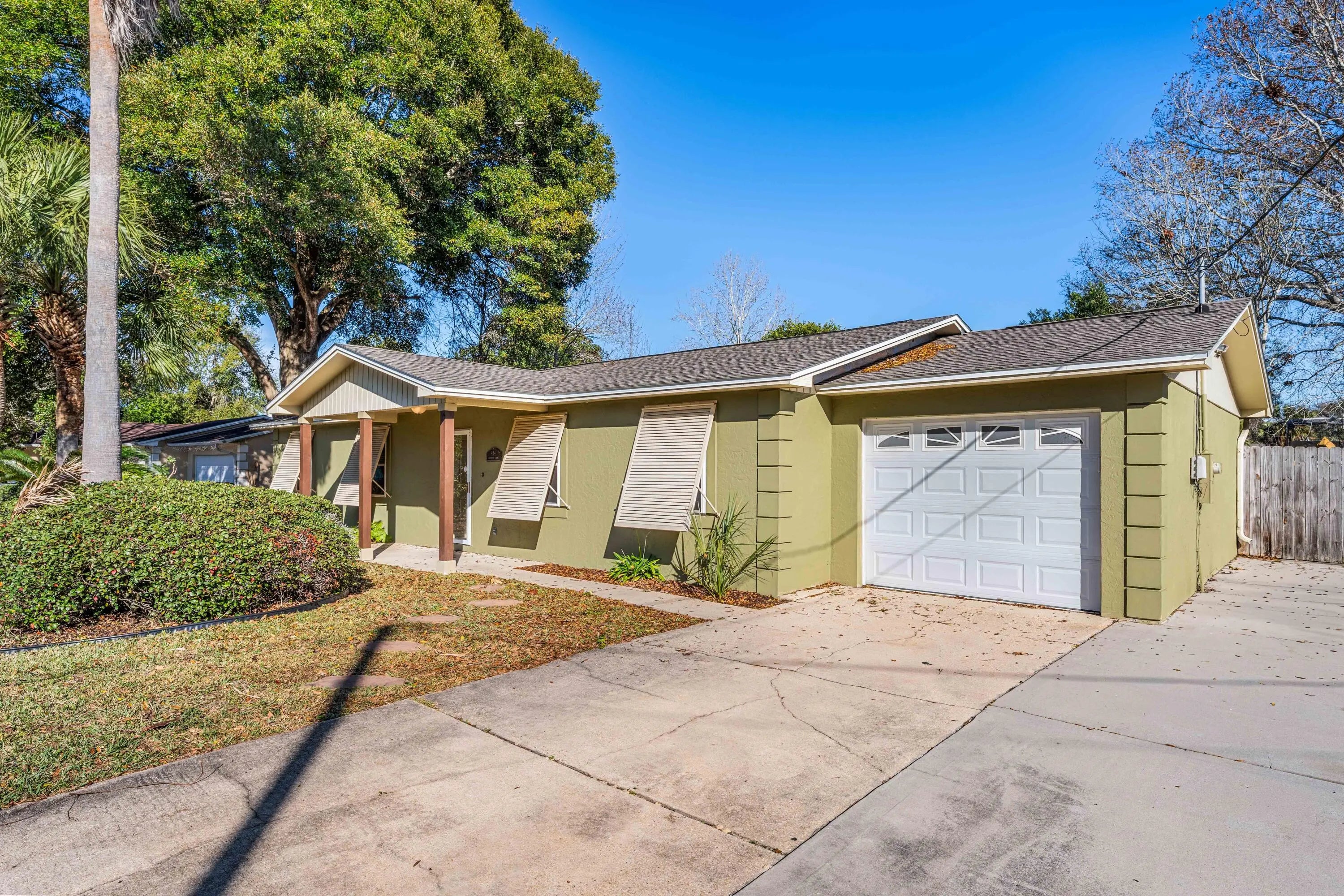 Photo of Listing #991989