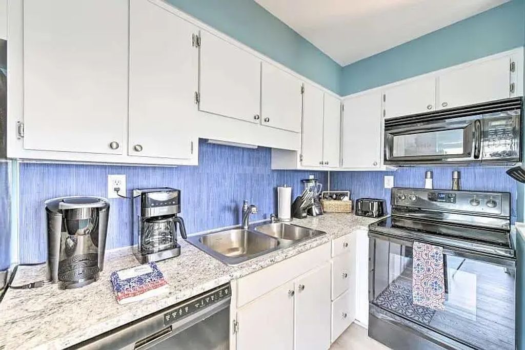 4 of 17 - 6829 Thomas Drive 417, Panama City Beach, FL