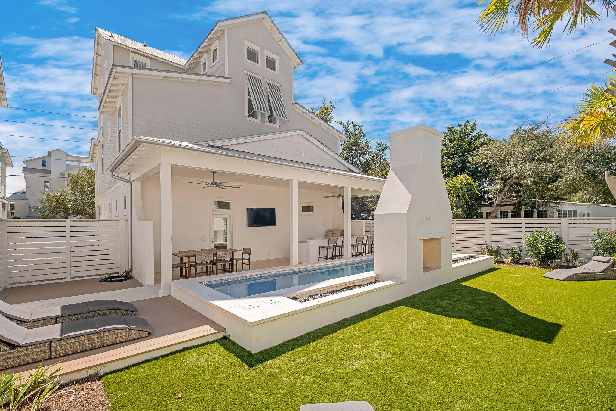 Photo of Listing #992118