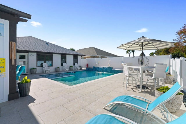 Photo of Listing #992150