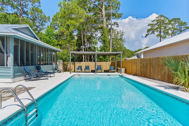 Photo of Listing #992298