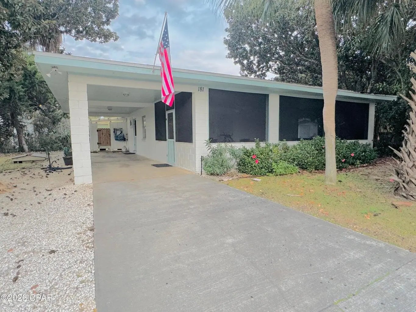 Photo of Listing #992523