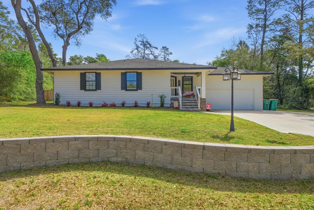 356 Antiqua Way, Niceville