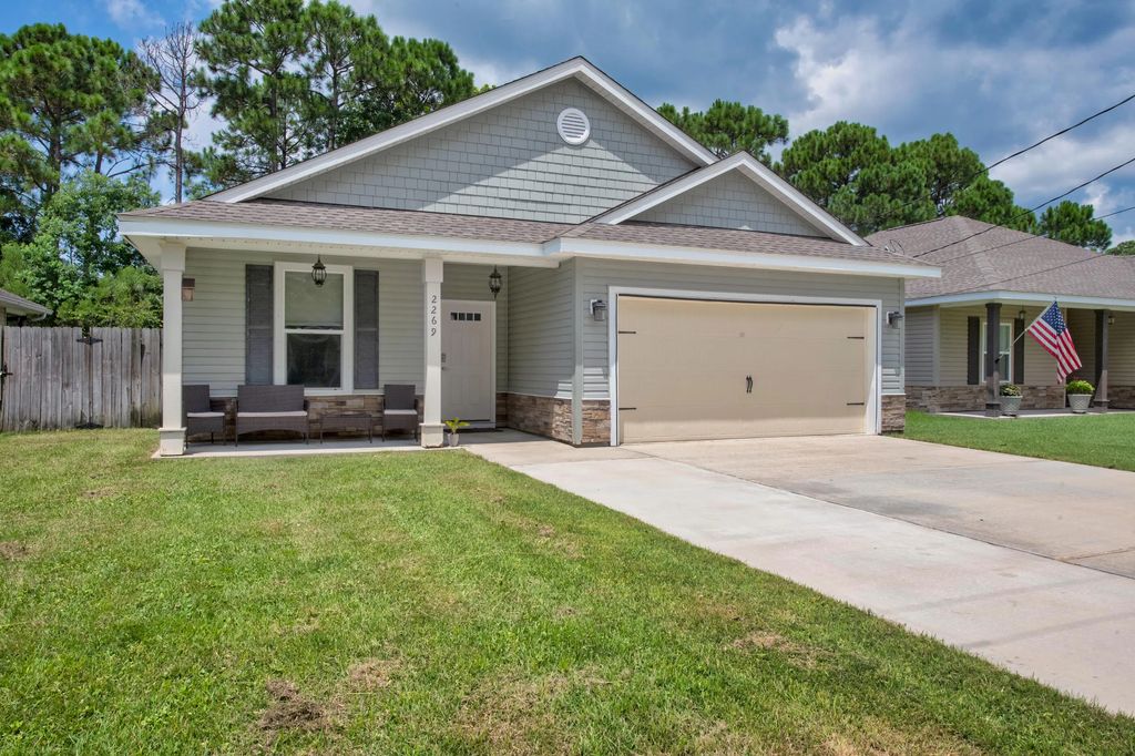 2269 Tom Street, Navarre