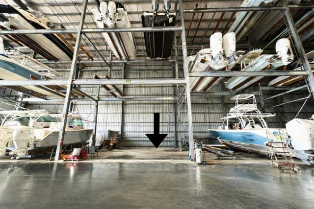 Photo of Listing #992621