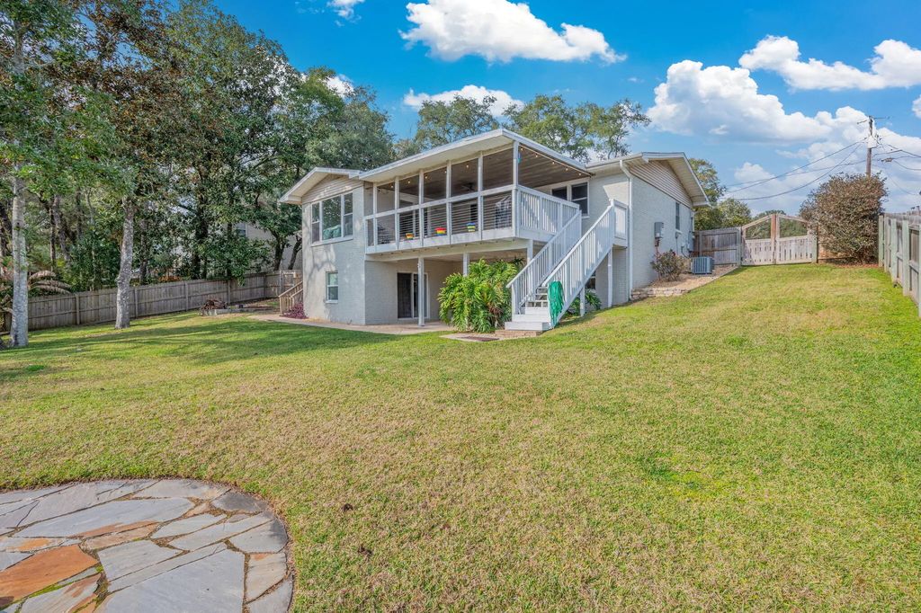 1674 19th Street, Niceville