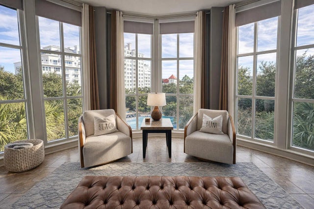 Photo of Listing #992960