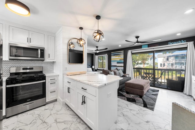 Photo of Listing #993040