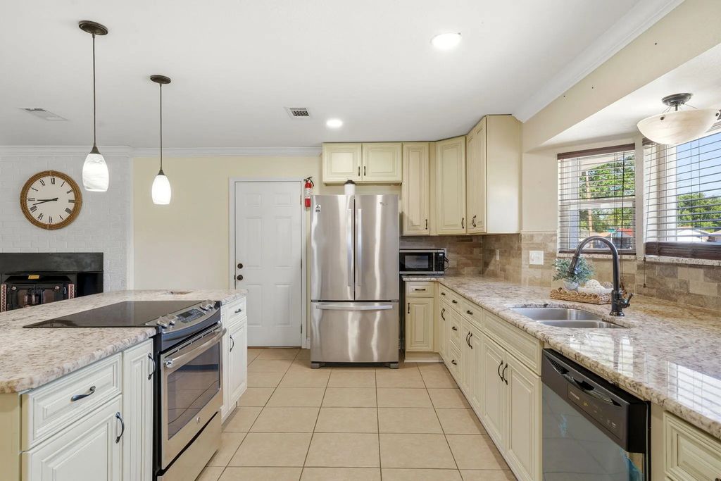 1969 Frontera Street, Navarre