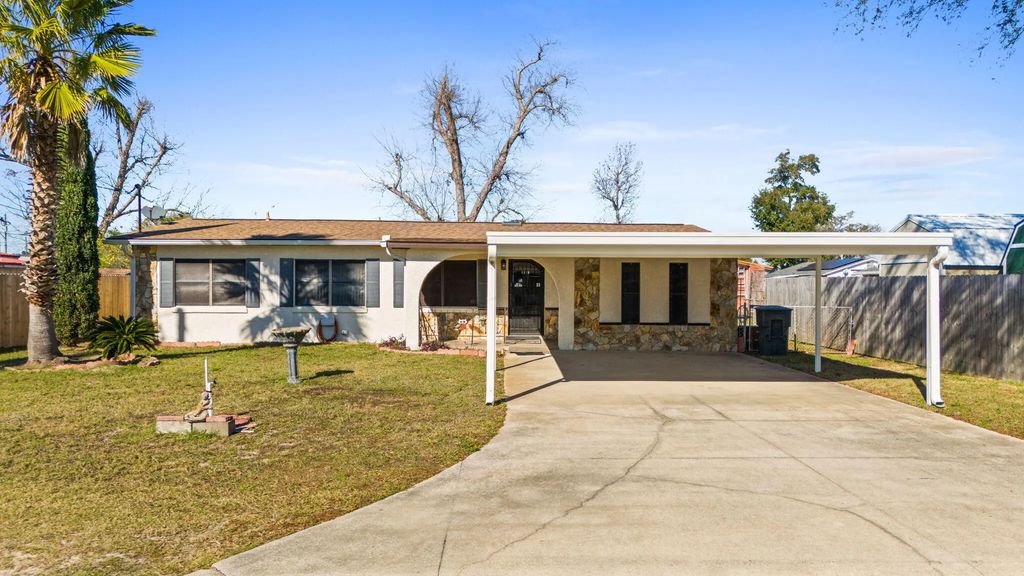5711 Lilly Street, Panama City