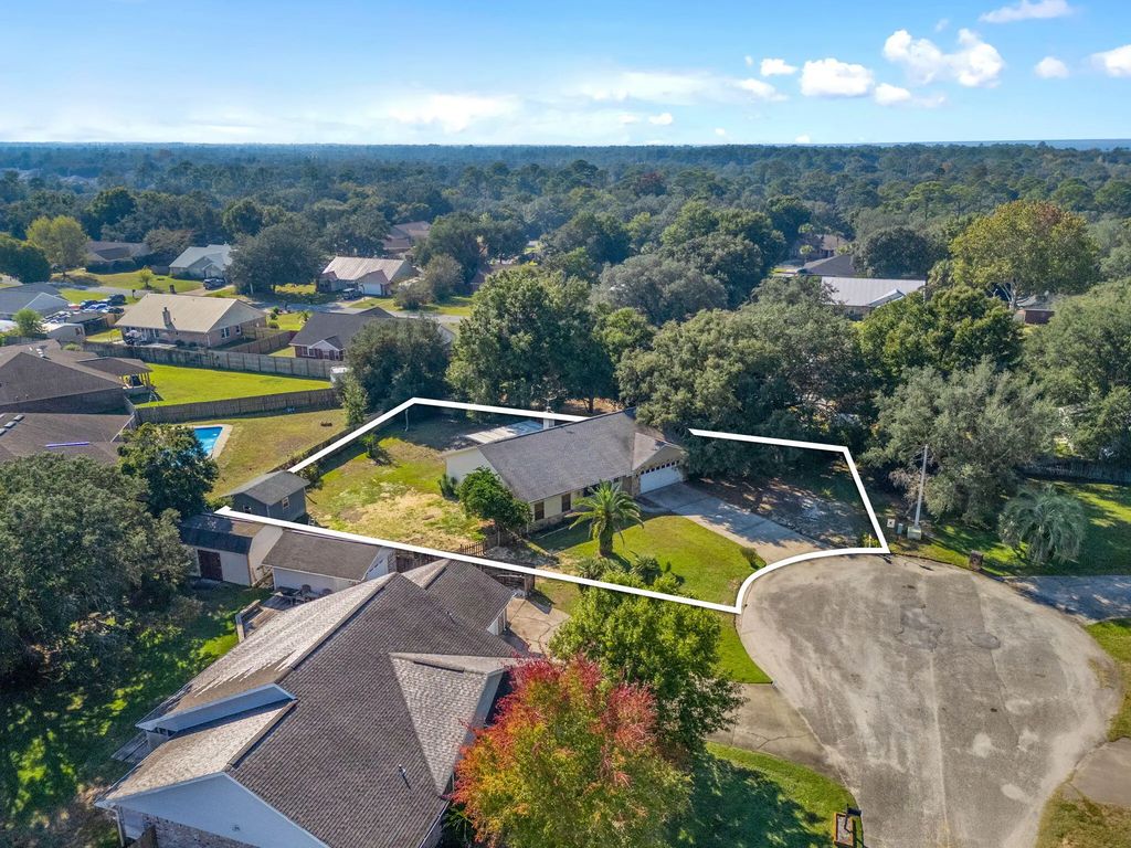 2800 Brassie Circle, Navarre