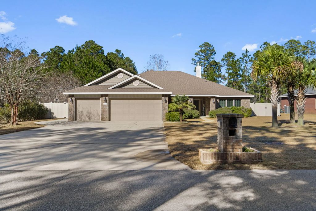 2448 Cove Road, Navarre
