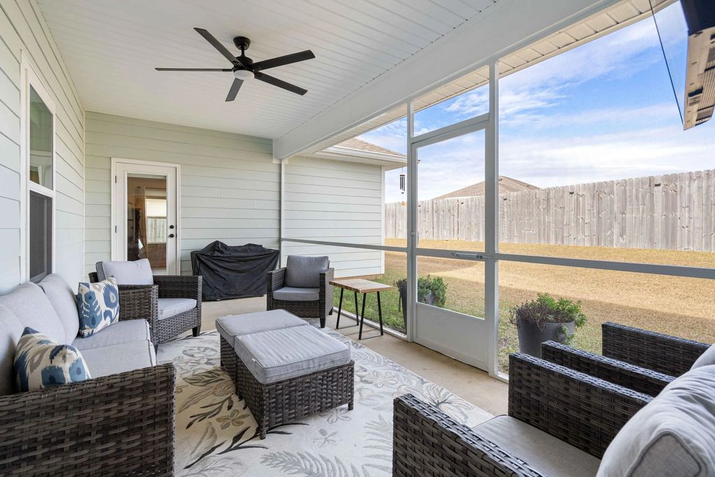 38 of 44 - 58 Siesta Circle, Freeport, FL