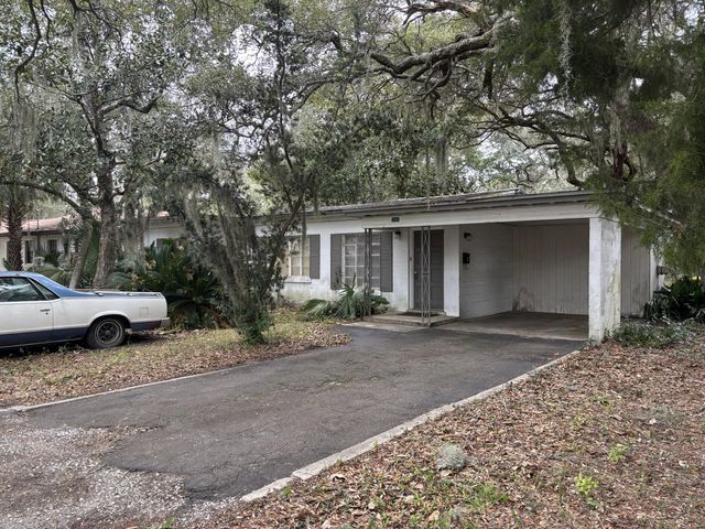 Photo of Listing #993107