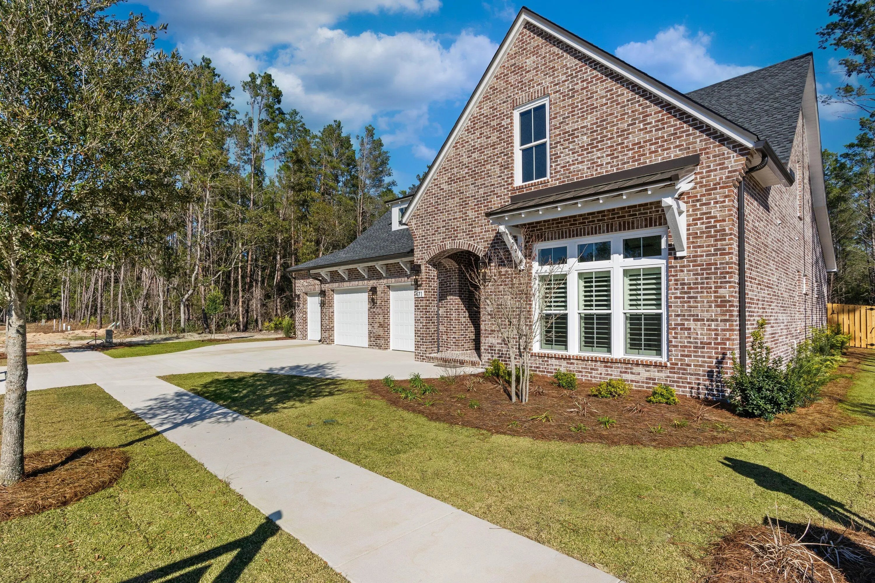 132 Shimmer Circle, Freeport