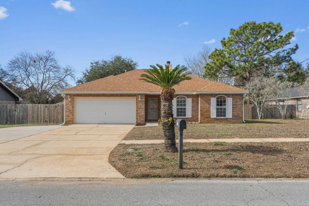 2237 Prytania Circle, Navarre