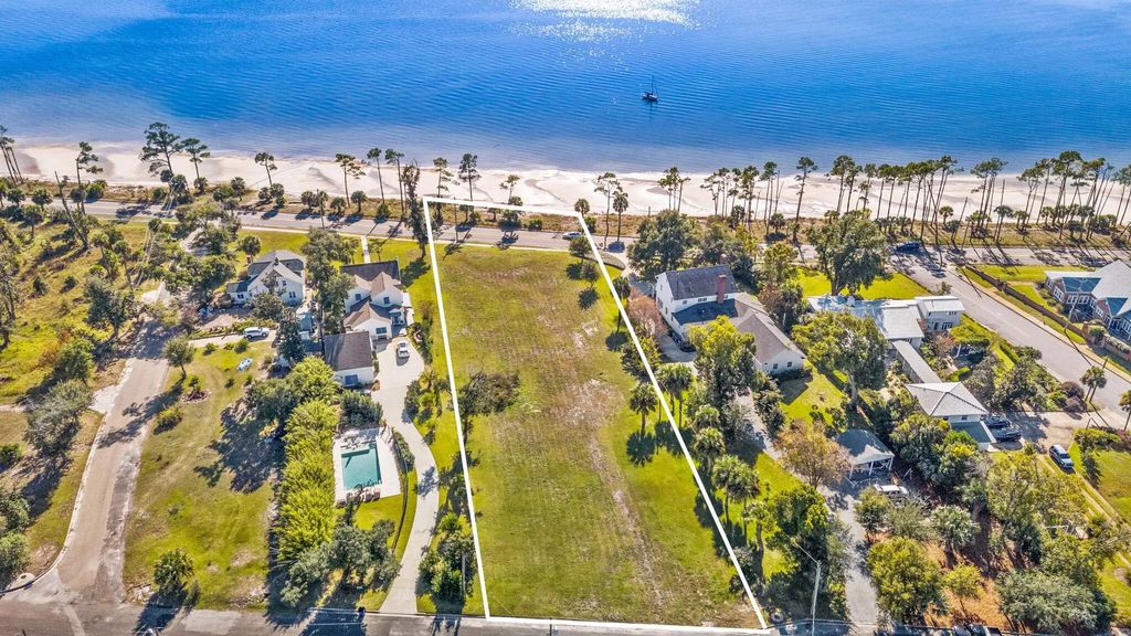 1108 W Beach Drive, Panama City