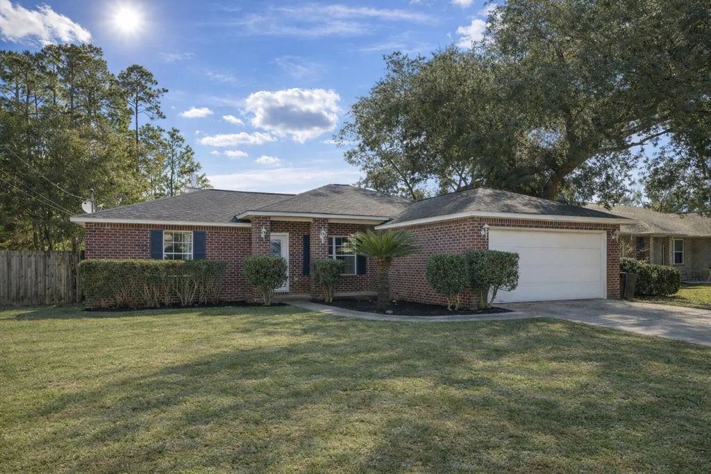 2650 Hidden Estates Circle, Navarre