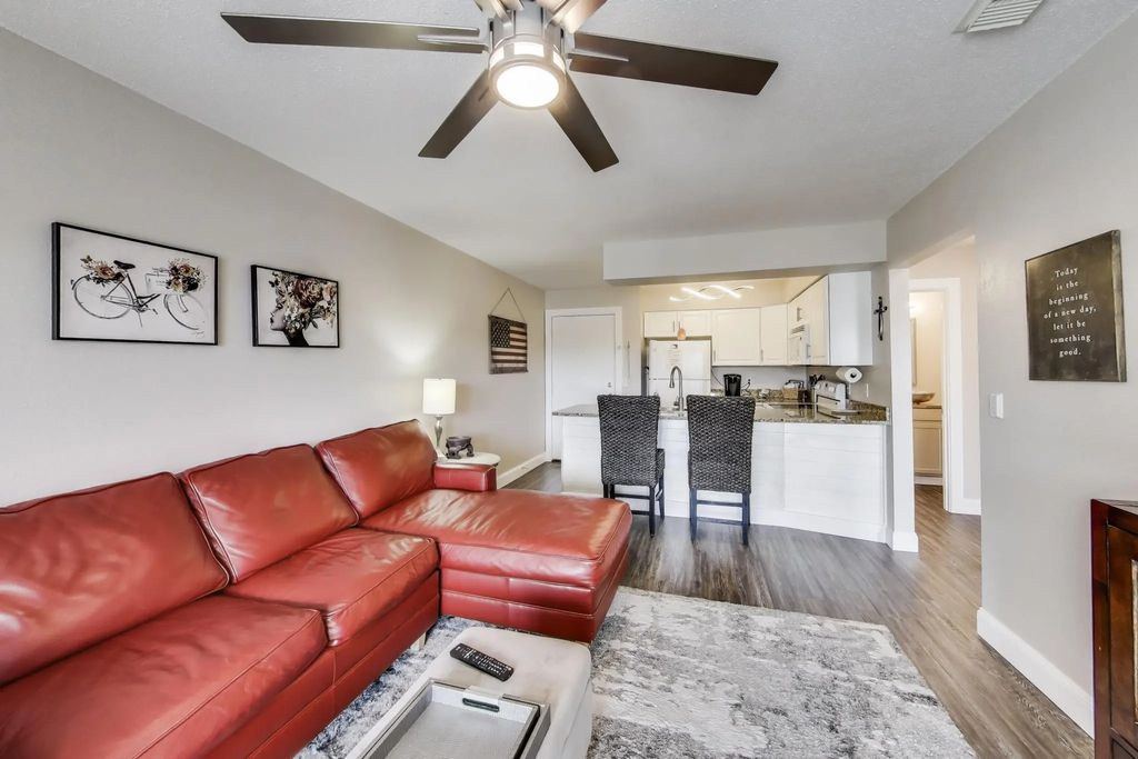 4 of 28 - 445 Gulf Shore Drive 201, Destin, FL