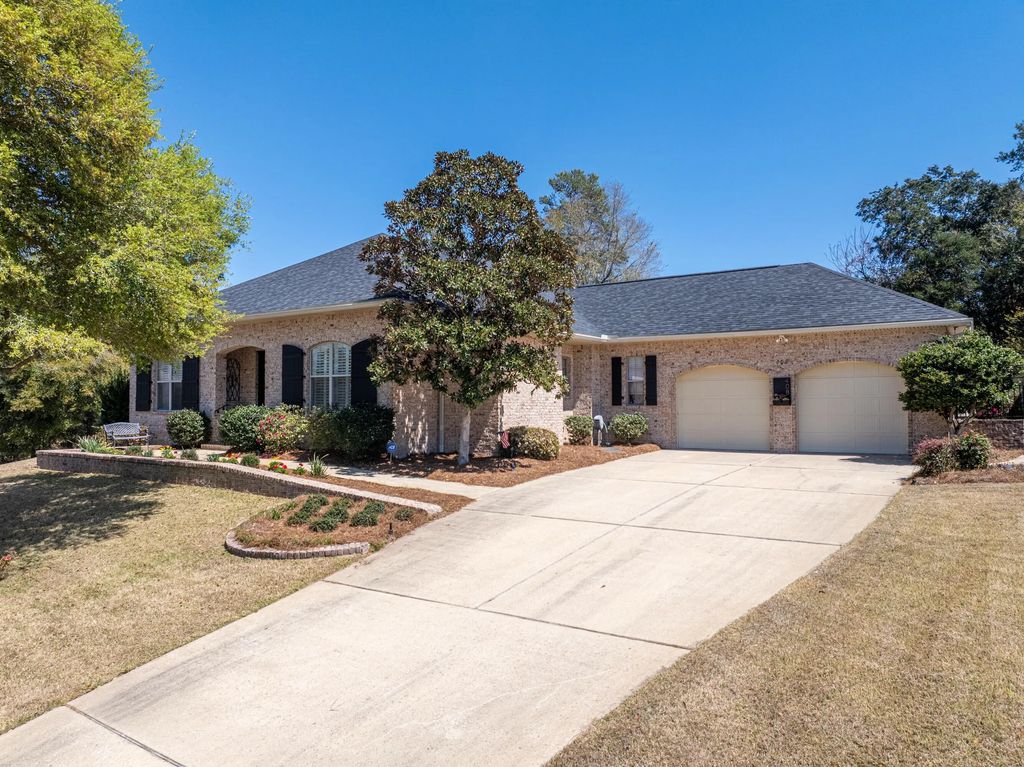 408 Chimney Rock Circle, Niceville
