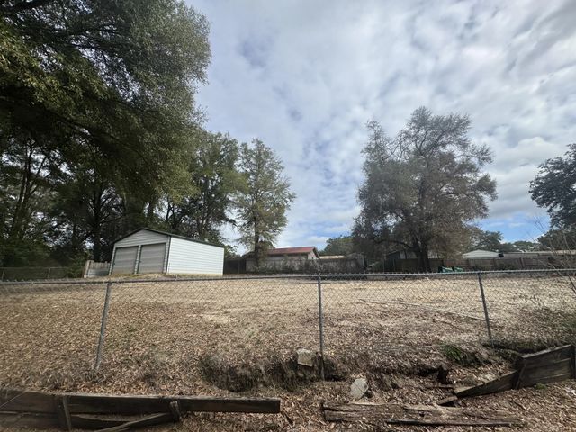Photo of Listing #993501