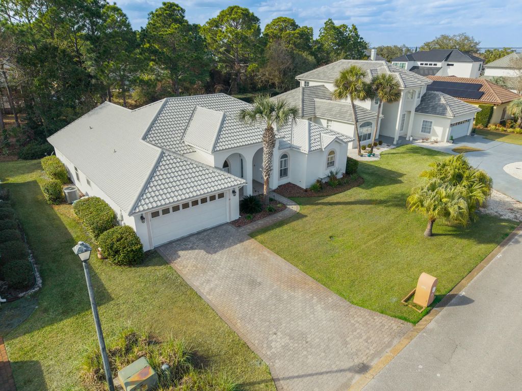 5 of 67 - 927 Emerald Bay Drive, Destin, FL