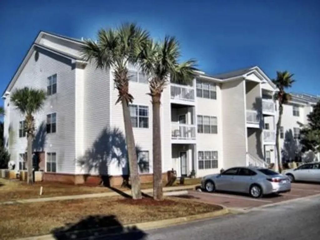 4050 Dancing Cloud Court 296, Destin