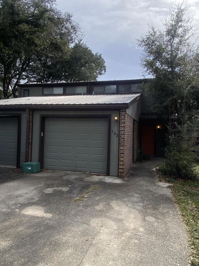 Photo of Listing #993674