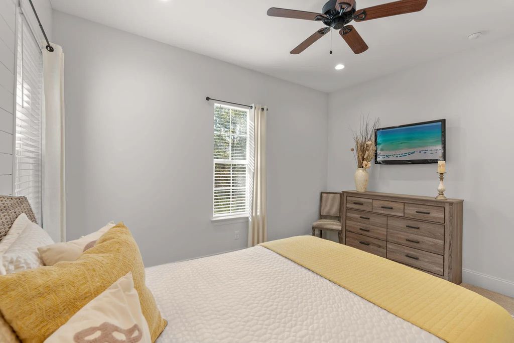 29 of 65 - 78 E Grizzly Street, Freeport, FL