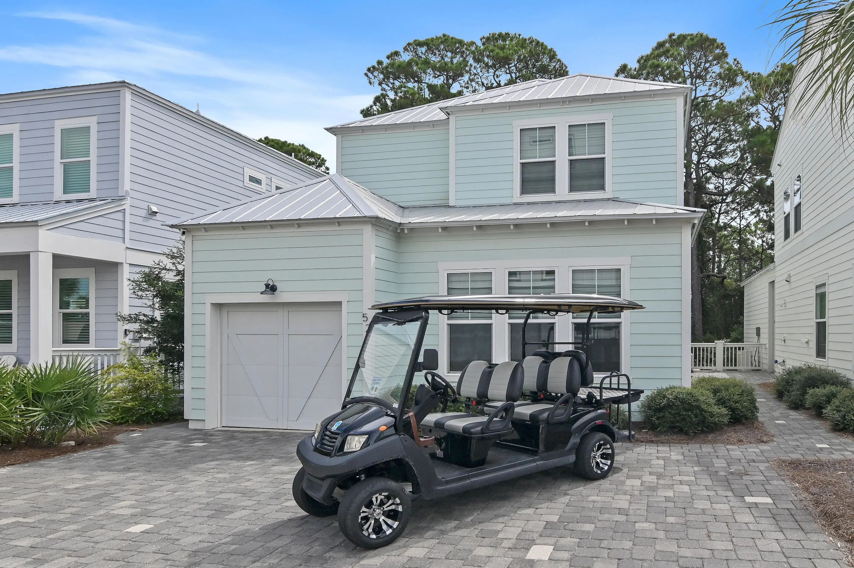 Photo of Listing #993883