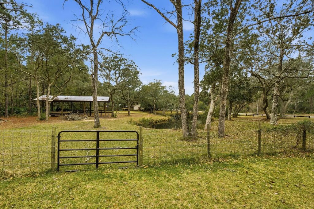 20 of 21 - 85 Marsh Drive, Freeport, FL
