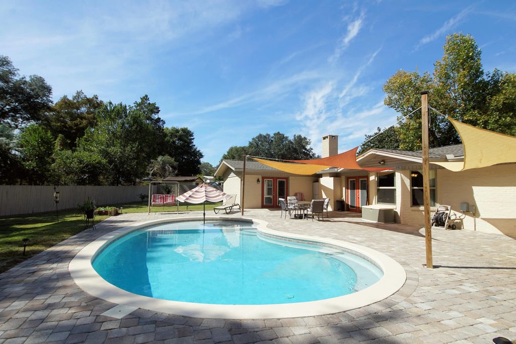 606 Ne Powell Drive, Fort Walton Beach