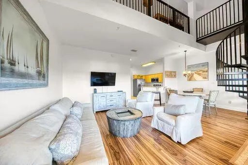 4507 Furling Lane 303, Destin.