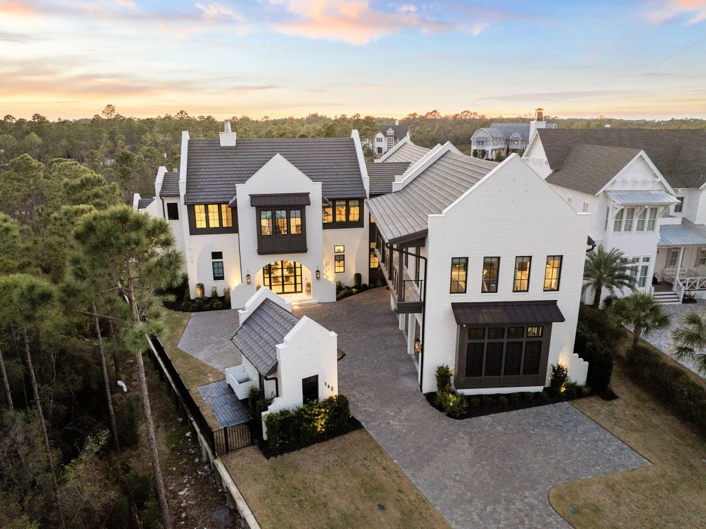 142 Norman Court, Watersound