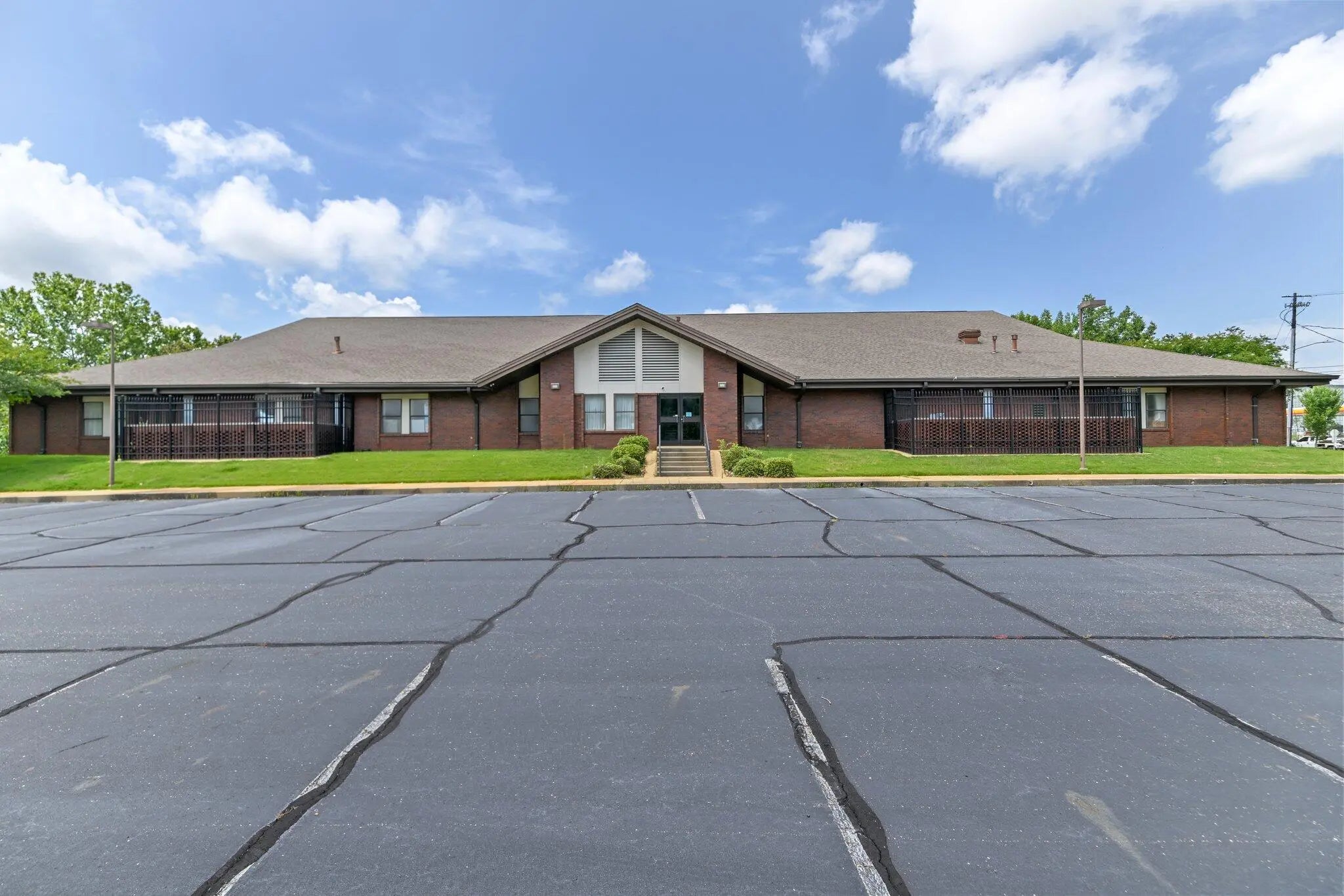 770 South Court, Other